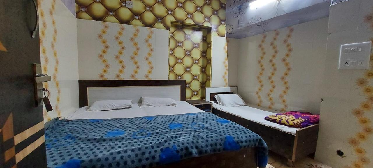 Mj Chawla Homestay Double Bed Attached Bathroom Room Amritsar Exteriör bild